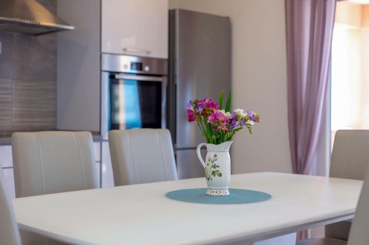 Apartment Luxury Nora *